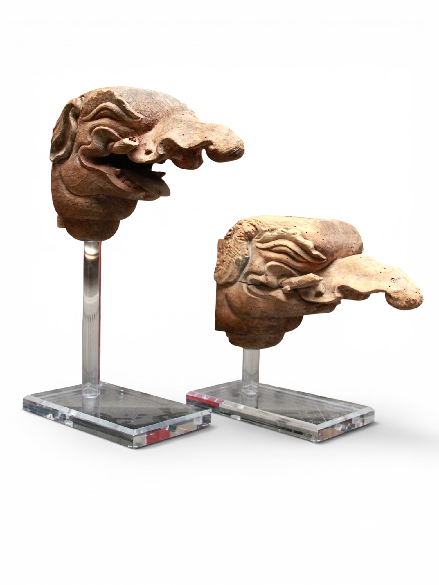 A Rare and Early Pair of Carved Wood 'baku' Architectural Elements, 14th-16th Century - Image 3