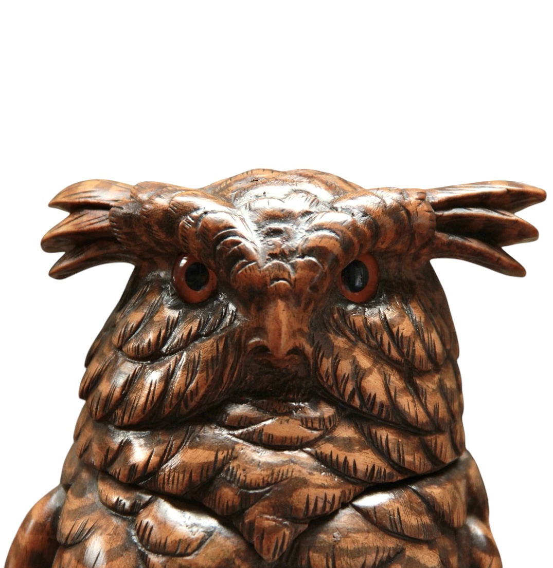 A Swiss Carved Black Forest Linden Wood Tobacco Box - Image 10