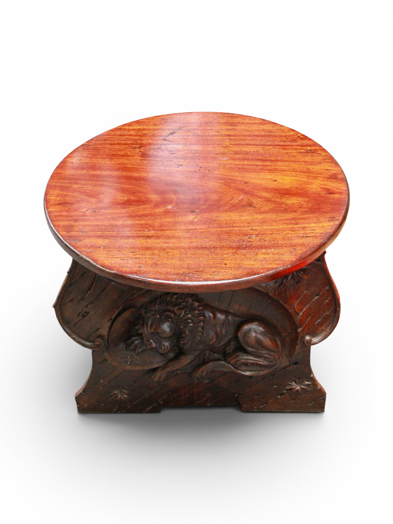 Black Forest Carved Figure of the Lion of the Swiss Guards now repurposed as a round table/display plinth - Image 3